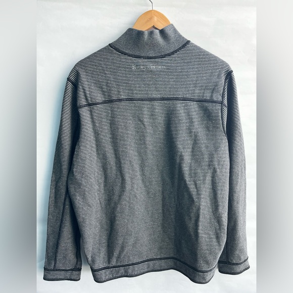 Tommy Bahama flip coast half zip reversible sweatshirt - Picture 4 of 6